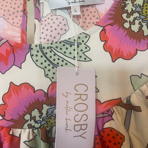 Colorful floral blouse. - Picture 3 of 8